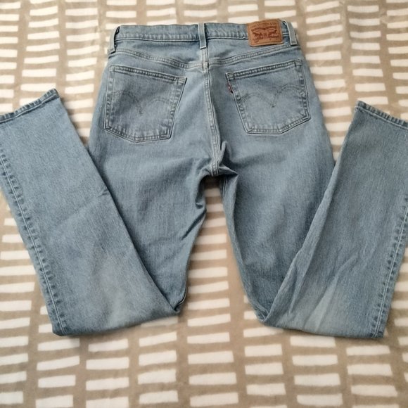 Women's Levi's - Picture 2 of 5